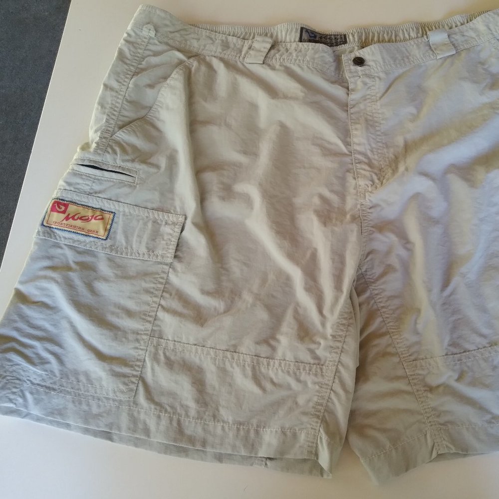 Mojo shorts men size 42 tan sportswear